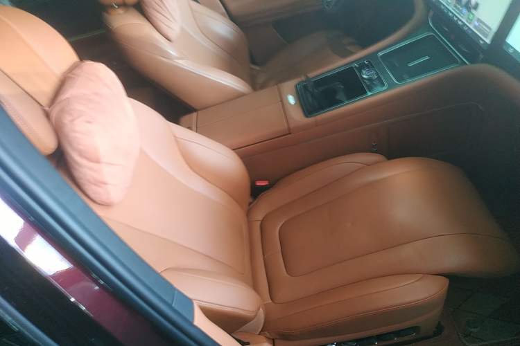 Used Hima AITO M9 2025 Extended-Range Ultra Version 52 kWh 6-Seater