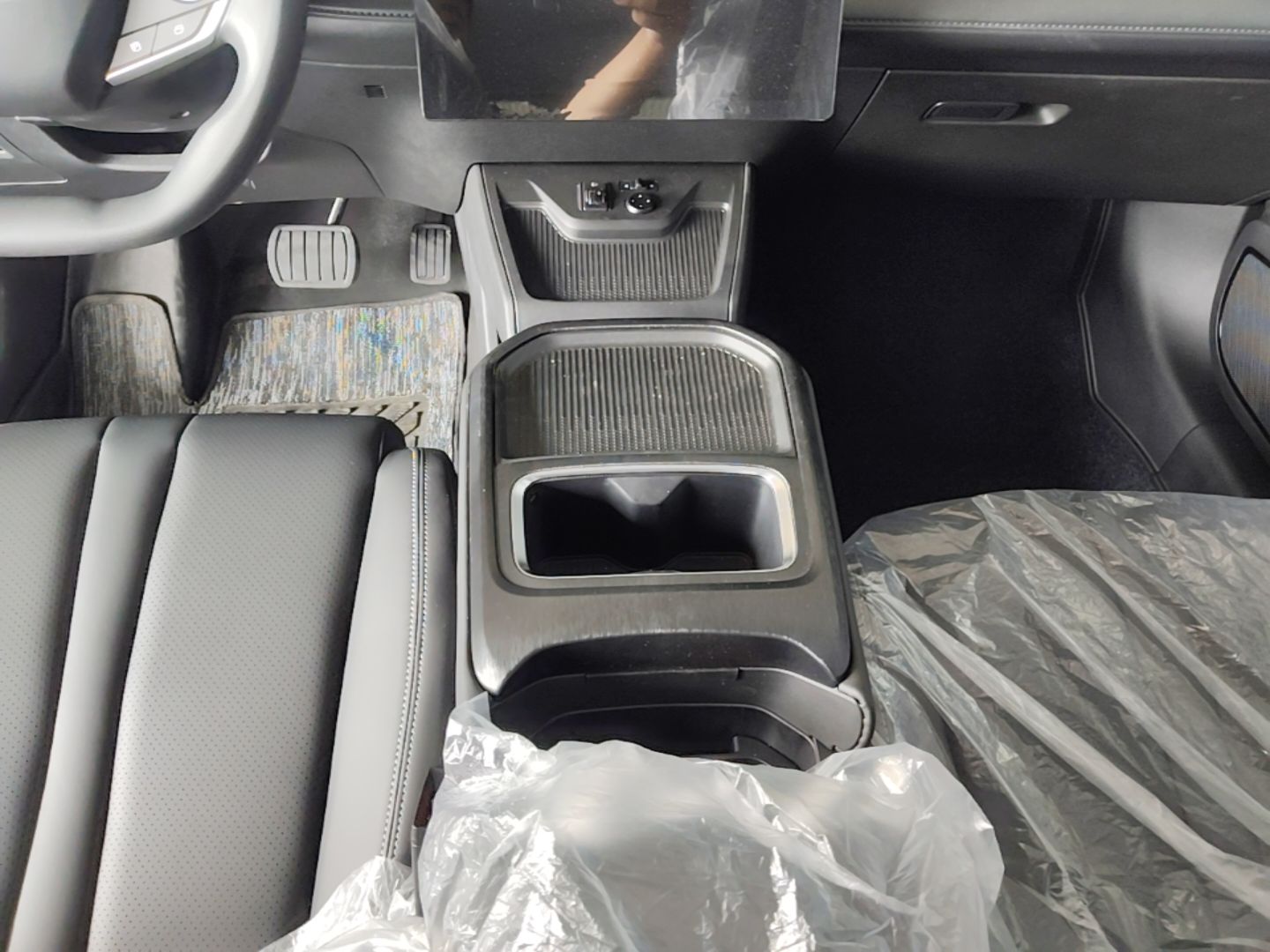 Dongfeng Aeolus SKY EV01 2025 530 km AIR Elite Edition — снимка 16