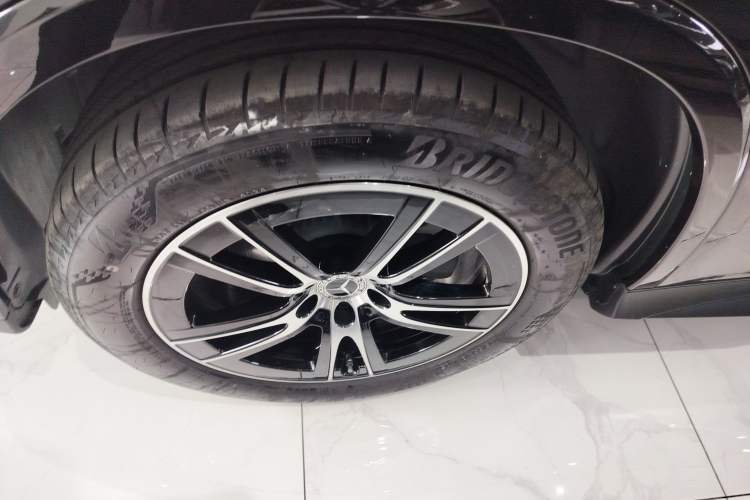 Used Mercedes-Benz GLC 2025 GLC 260 L 4MATIC Luxury Model