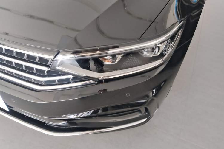 Used Volkswagen Magotan 2026 30 Million Vehicles Selected Model 380TSI DSG Luxury Edition Left Front Headlight