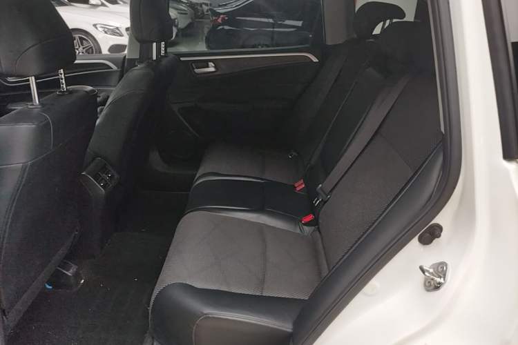 Used Honda Jade 2016 1.8L Automatic Comfort Elite Version 5 Seats
