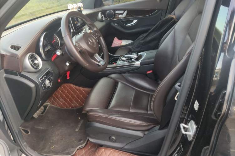 Used Mercedes-Benz GLC 2016 GLC 260 4MATIC Luxury Model