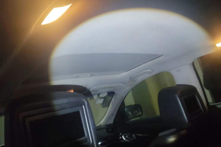 Used Infiniti M Series 2011 M25 Luxury Model Headliner