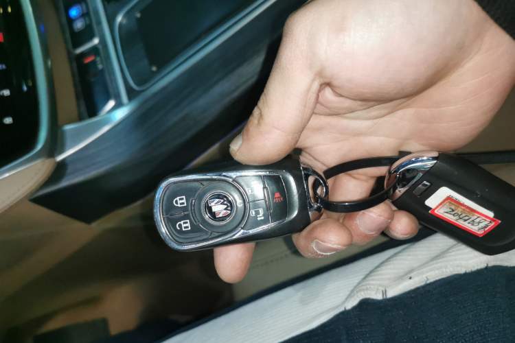 Used Buick GL8 2021 ES Land Cruiser 653T Luxury Edition