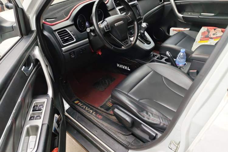 Used Haval M6 2019 1.5T DCT Two-Wheel Drive Elite Version China V Standard Driver Seat