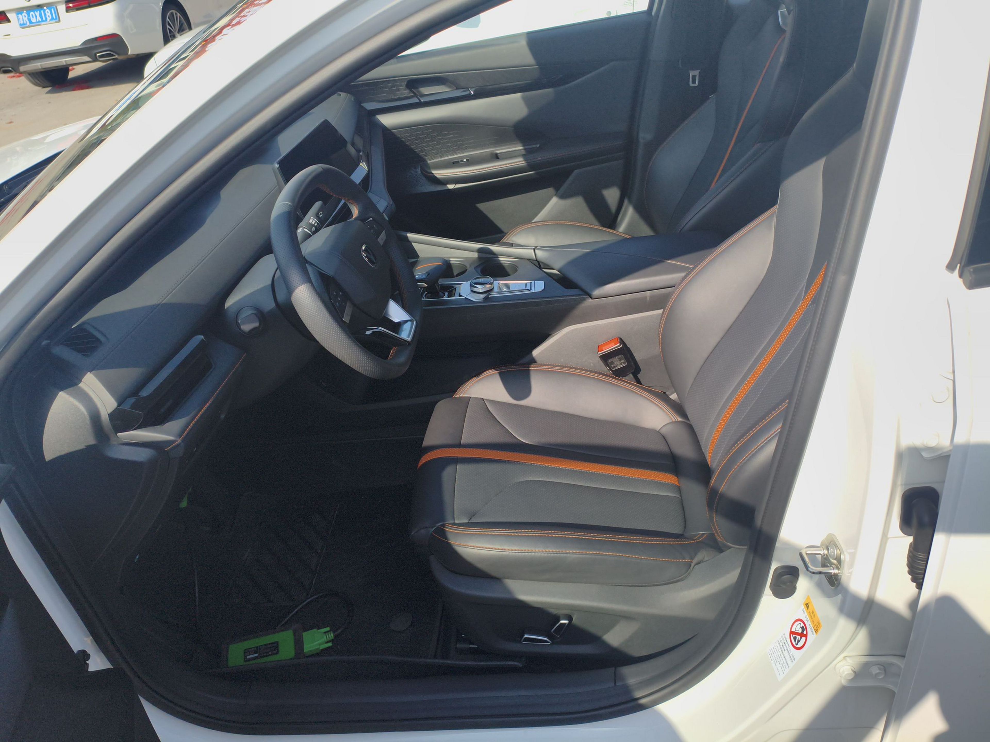 Переднее сиденье в автомобиле