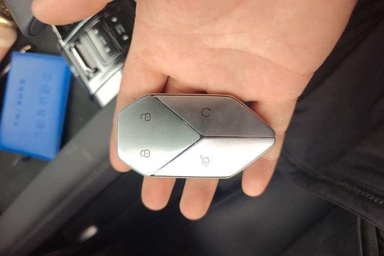 Used Formula Leopard 8 2025 Smart & Brave Flagship Edition 7 Seats