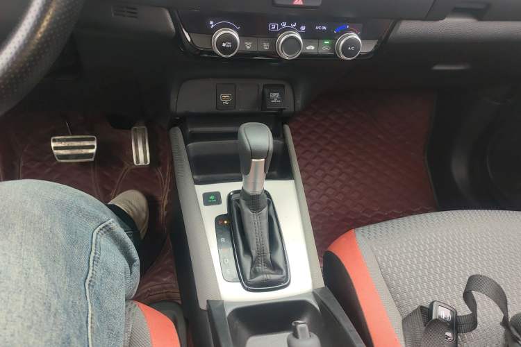 Used Honda LIFE 2021 1.5L CVT SPORT Heartbeat Edition Gear Lever