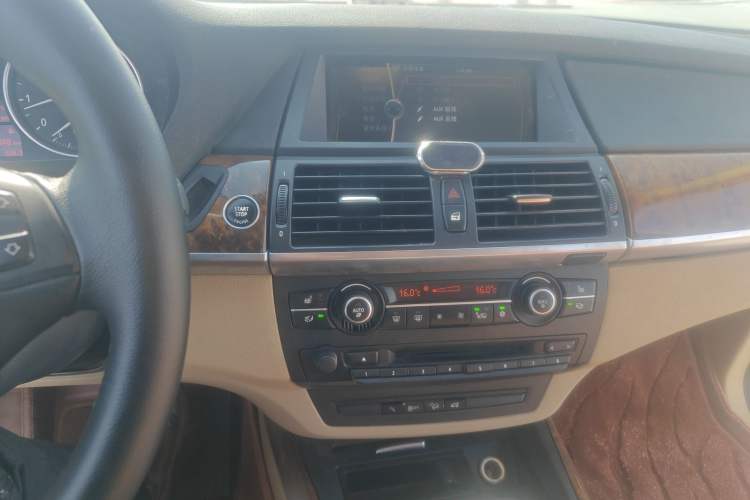 Used BMW X5 2011 xDrive35i Luxury Model