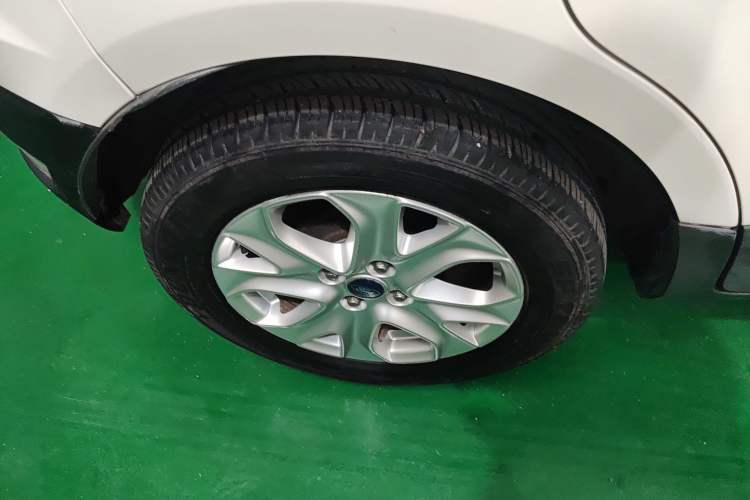 Used Ford EcoSport 2013 1.5L Automatic Fashion Model