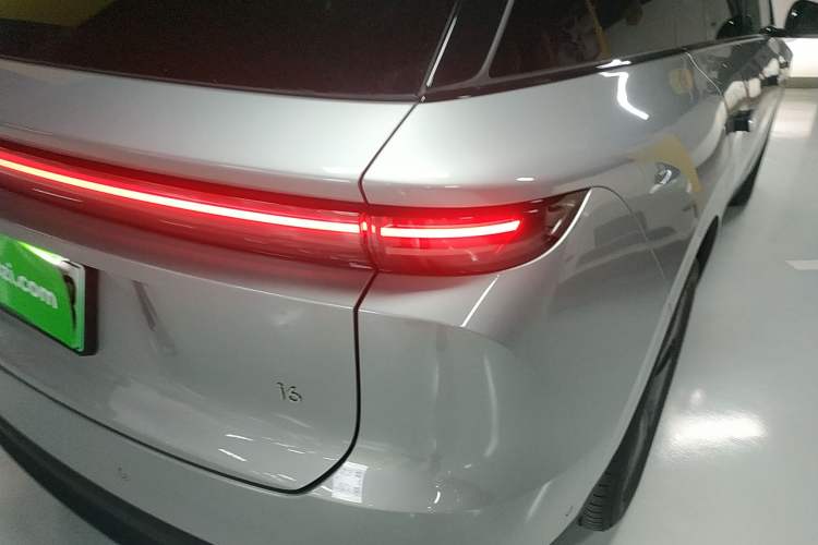 Used Li Auto Li Auto i6 2025 Model Two-Wheel-Drive Standard Type
