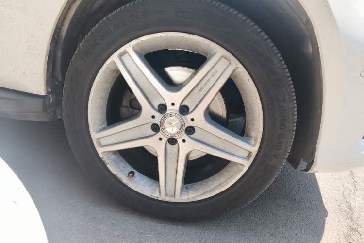 Used Mercedes-Benz GLK-Class 2015 GLK 300 4MATIC Luxury Ultimate Edition Right Front Wheel Hub