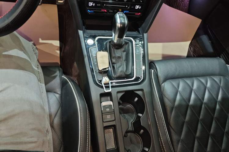 Used Volkswagen Magotan GTE Plug-in Hybrid 2022 GTE Luxury Model