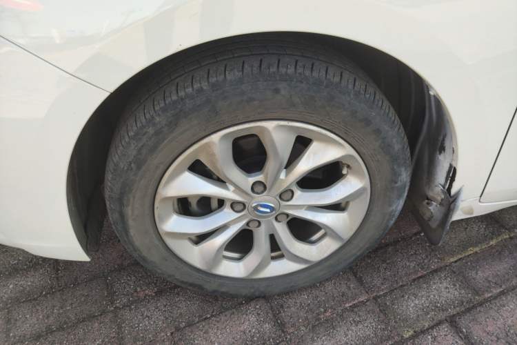 Used GAC Trumpchi GA4 2018 200T Automatic Luxury Edition Left Front Wheel Hub