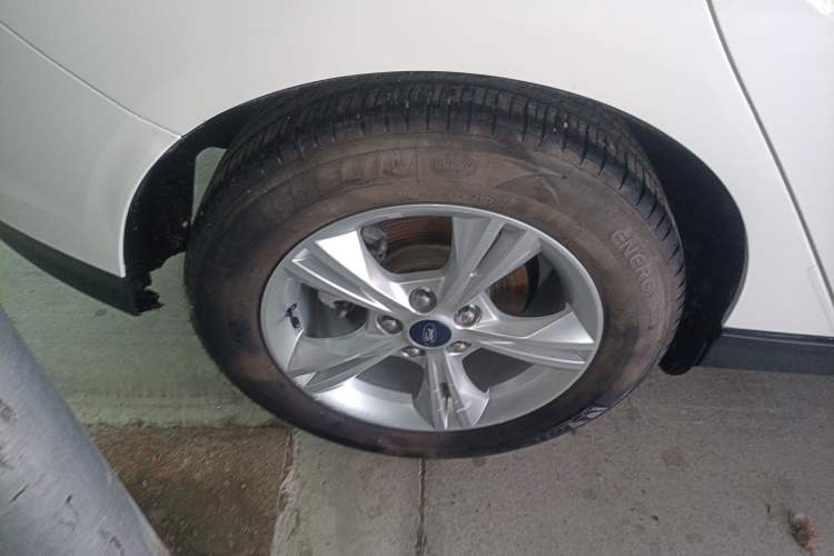 Used Ford Focus 2012 Hatchback 1.6L Automatic Fashion Edition
