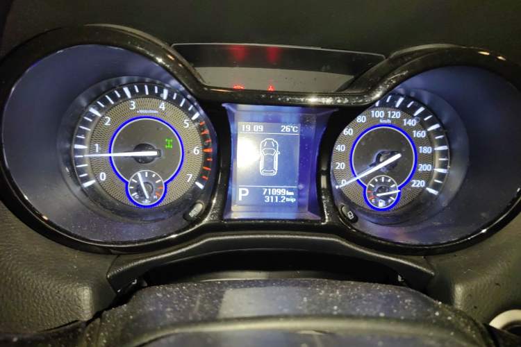 Used JMC Yusheng S350 2016 2.0T Automatic All-Wheel Drive Gasoline Ultra-Luxury 5-Seater