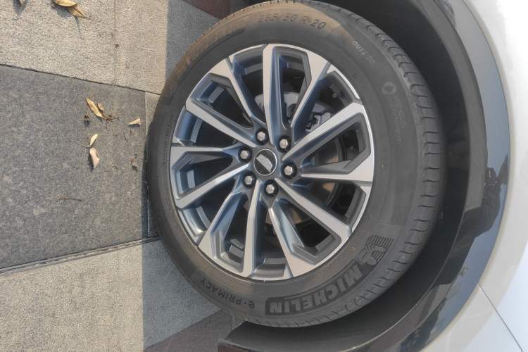 Used Cadillac LYRIQ 2022 Four-Wheel-Drive High-Performance Deluxe Edition