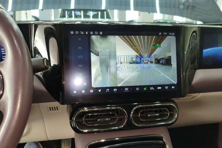 Used Leapmotor C11 2023 Pure Electric 580 All-Wheel-Drive Performance Edition Audio And AC Panel