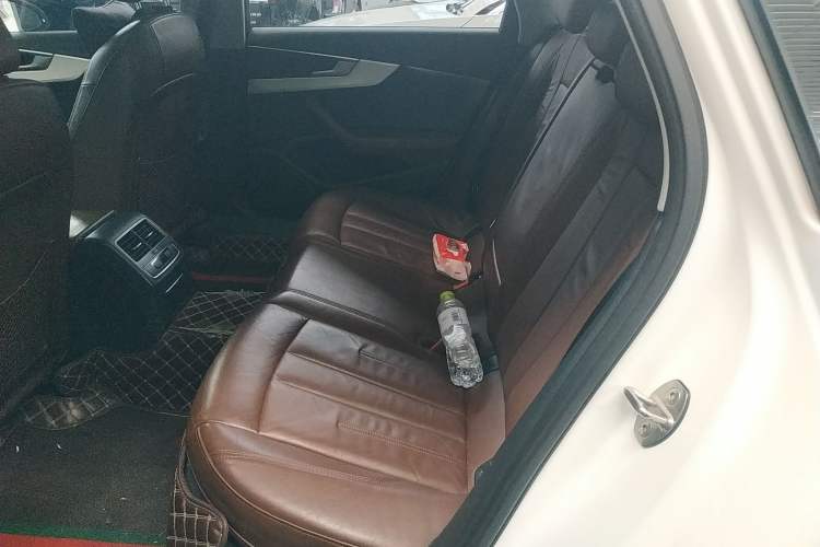 Used Audi A4L 2019 40 TFSI Fashion Edition China VI Emission Standard