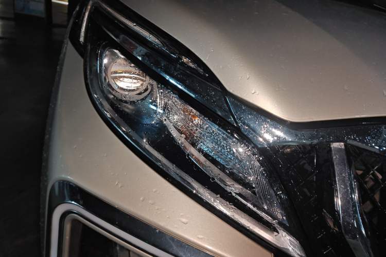 Used Buick GL8 2018 ES 28T Comfort Model China VI Standard