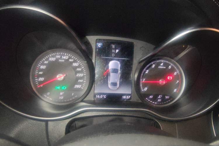 Used Mercedes-Benz C-Class 2018 C 200 L Sport Edition Achievement Special Edition Instrument Cluster