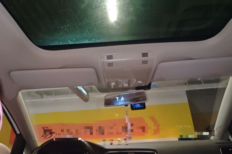 Used Volkswagen Golf 2014 1.4 TSI Manual Comfort Model Headliner