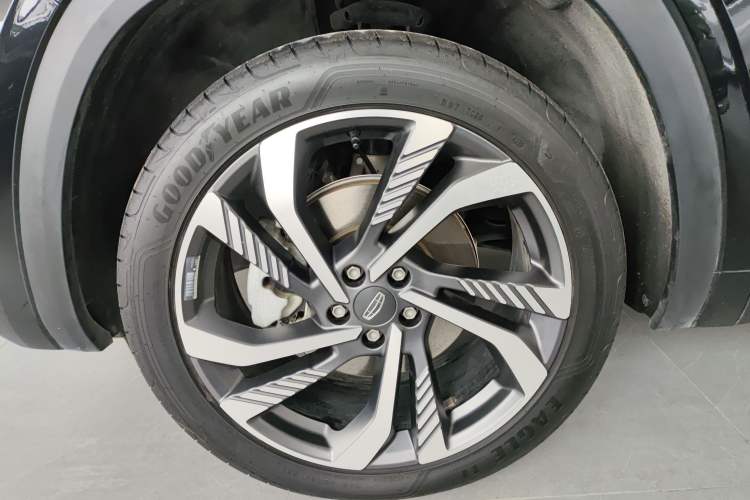 Used Geely Auto Monjaro L 2024 2.0TD High-Power Automatic Two-Wheel Drive Skyline Edition