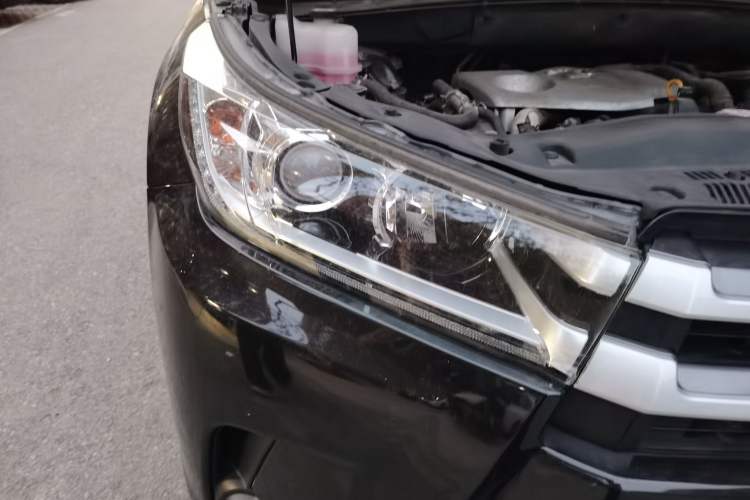 Used Toyota Highlander 2018 2.0T Four-Wheel Drive Luxury Version 7 Seats China VI Standard