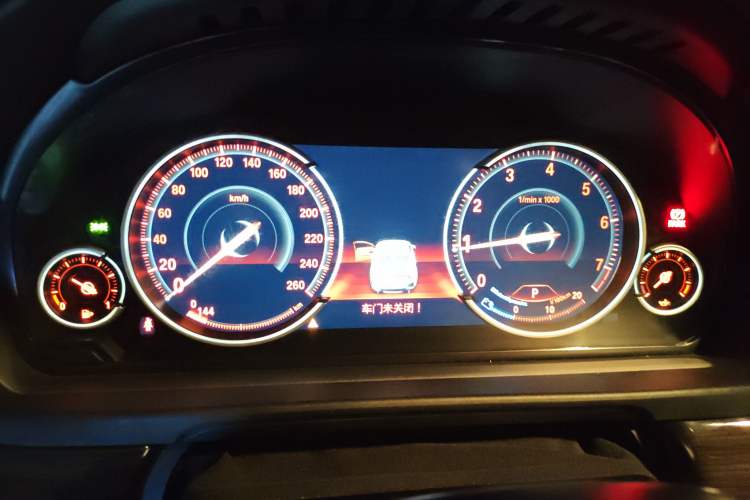 Used BMW 5 Series 2014 525Li Luxury Design Package
