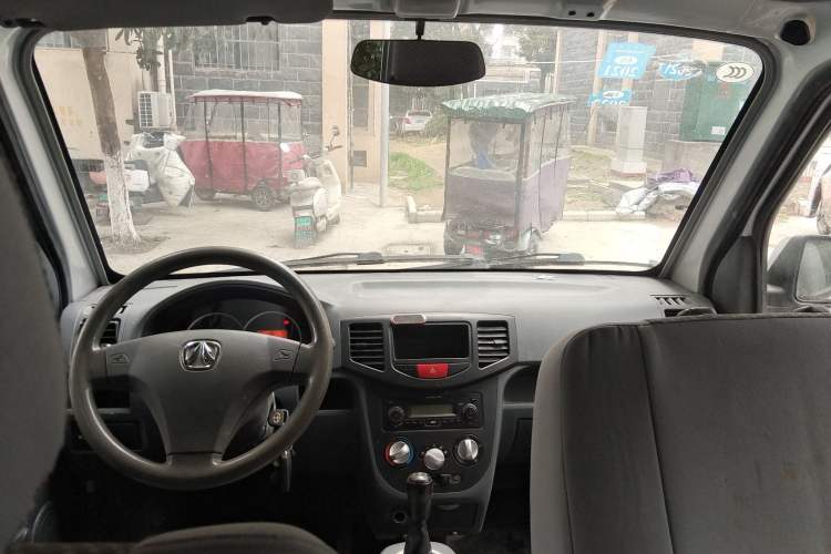 Used BAIC Weiwang 306 2011 1.3L base model 7 seats
