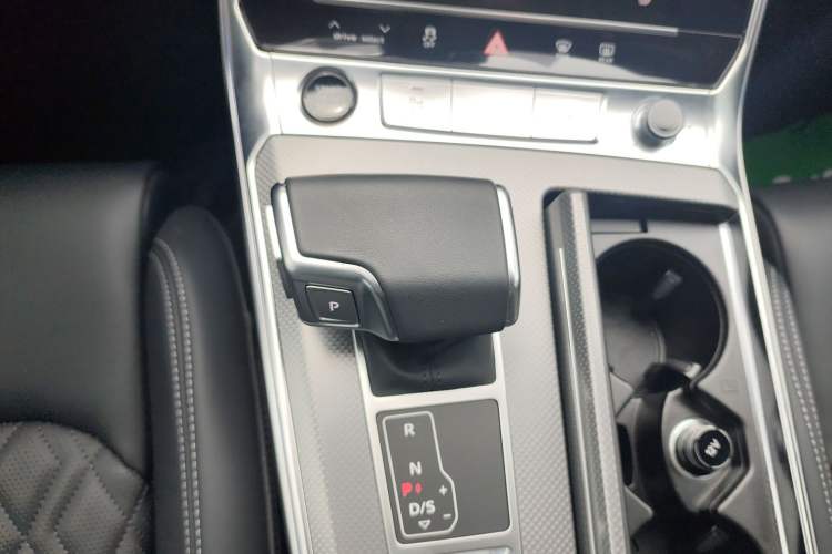 Used Audi A6L 2025 Revised 45 TFSI Prestige Dynamic Edition
