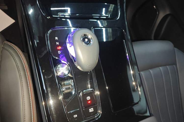 Used GAC Trumpchi M8 2023 Zongshi Series Dual-Motor Flagship Edition