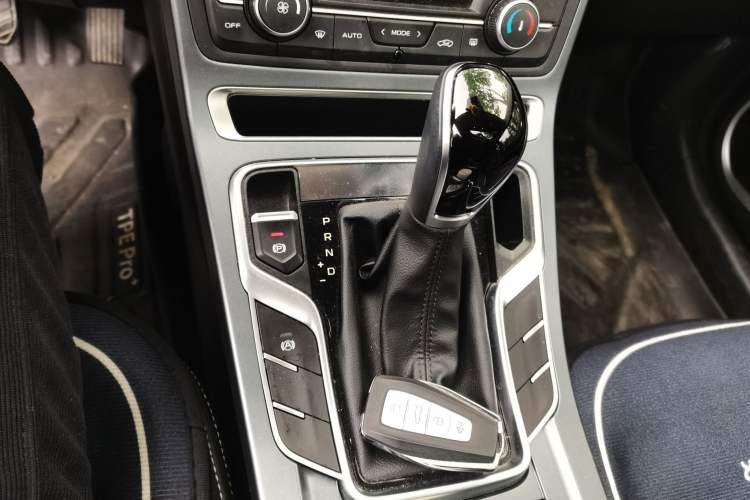 Used Geely Auto Emgrand 2021 UP 1.5L CVT Advanced Edition Gear Lever