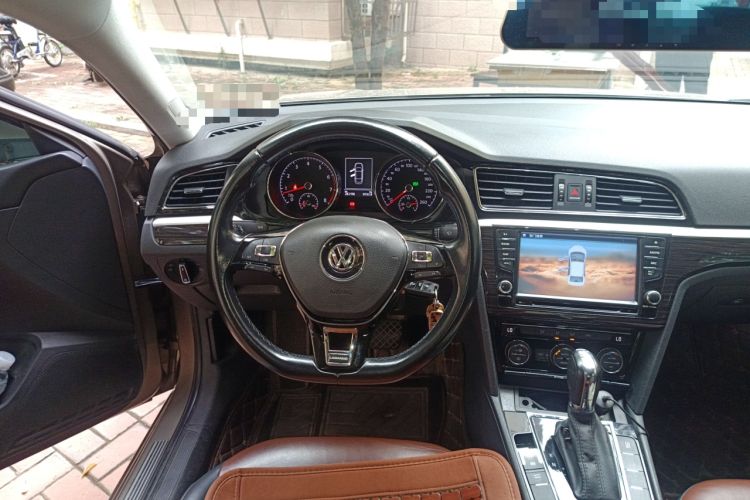 Used Volkswagen Lamando 2015 280TSI DSG Comfort Edition
