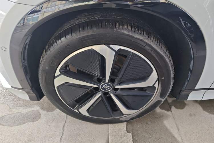 Used BYD Song L EV 2025 Intelligent Driving Version 662 km LiDAR Excellence Edition Exterior 4