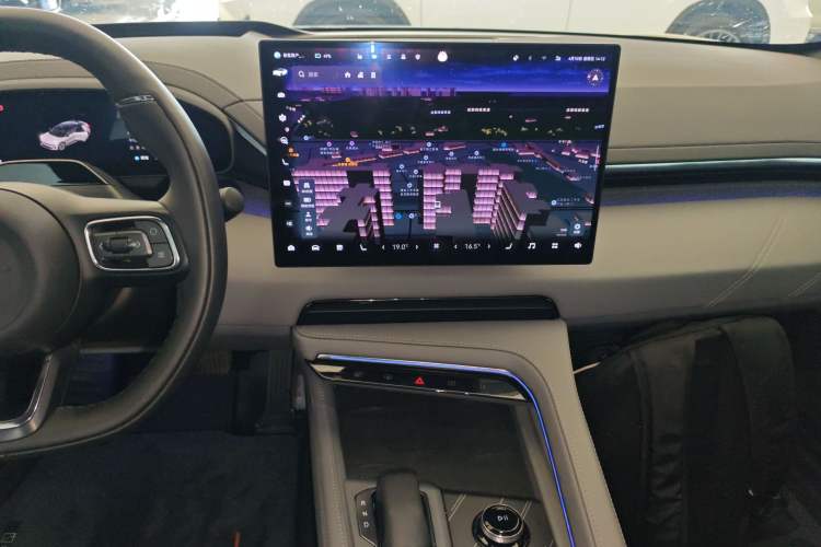 Used Zeekr 001 2025 YOU Edition 100 kWh All-Wheel Drive Audio And AC Panel