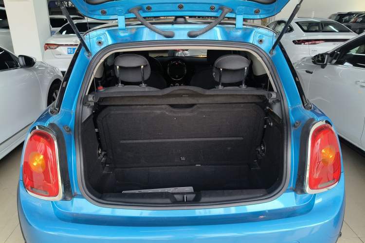 Used MINI MINI 2014 1.5T COOPER Fun
