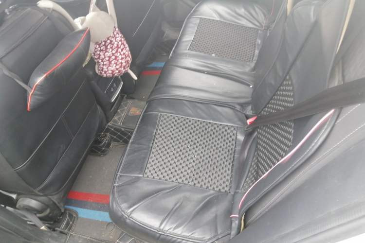 Used Roewe i5 2020 1.5L Manual 4G Connect Luxury Edition
