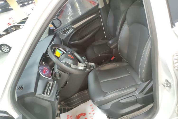 Used Roewe RX3 2020 1.6L Manual 4G Connect Ultra-Fresh Flagship Edition Left Front Seat