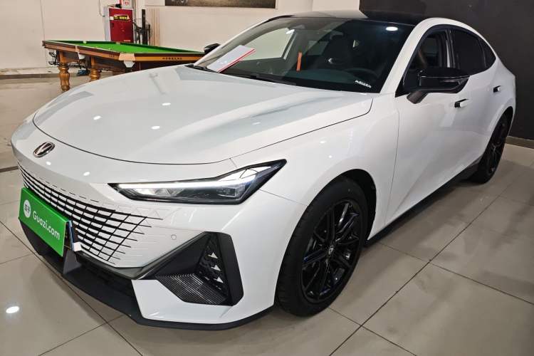 Used Changan UNI-V 2024 1.5T High-Energy Version