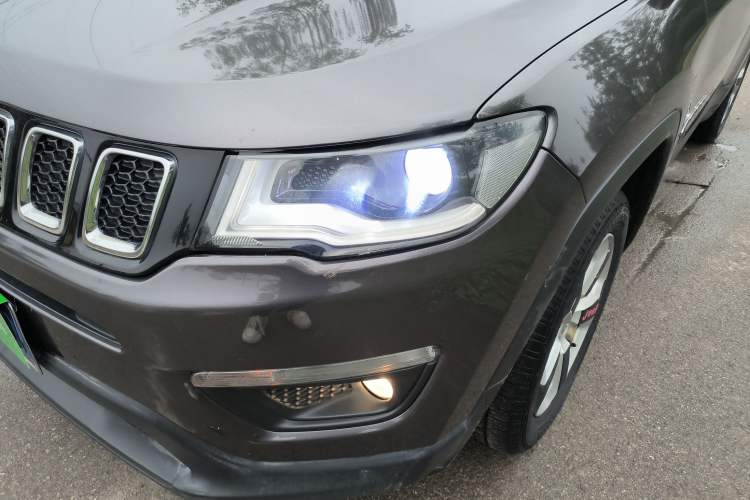 Used Jeep Compass 2017 200T Automatic Family Edition
