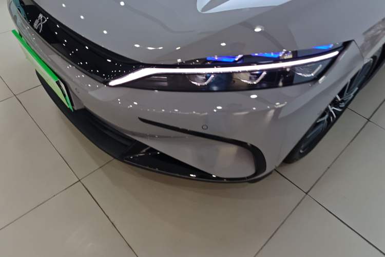Used BYD Han 2025 DM-i Intelligent Driving Edition 125KM LiDAR Flagship Model

