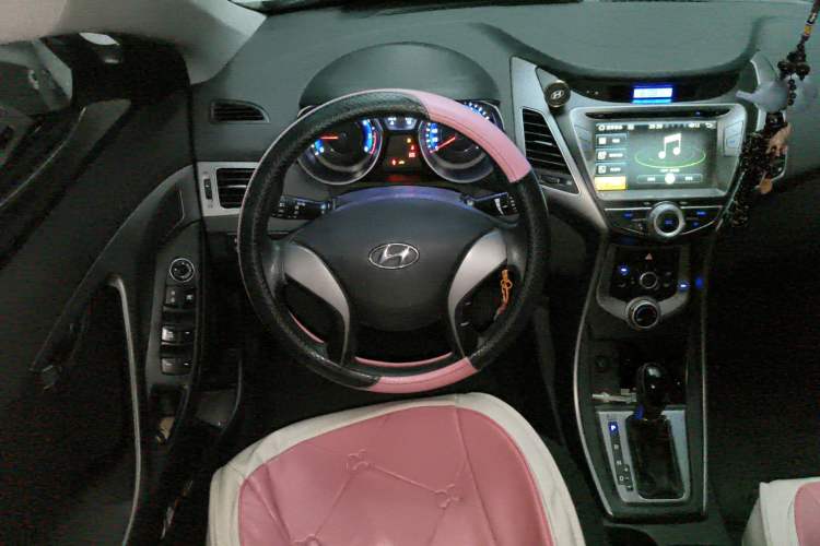 Used Hyundai Elantra (5th Generation / Langdong) 2015 1.6L Automatic Fashion Model
