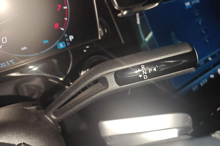 Used Mercedes-Benz E-Class 2025 Facelift E 300 L Luxury Edition
