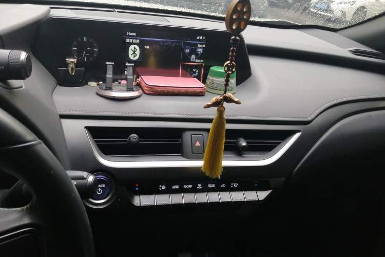 Used Lexus UX 2019 260h Explore-Cool Edition China V Standard
