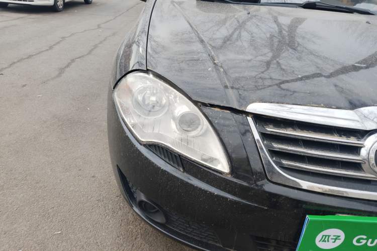 Used Brilliance Junjie FSV 2011 New Edition 1.5L Automatic Comfort Model Right Front Headlight