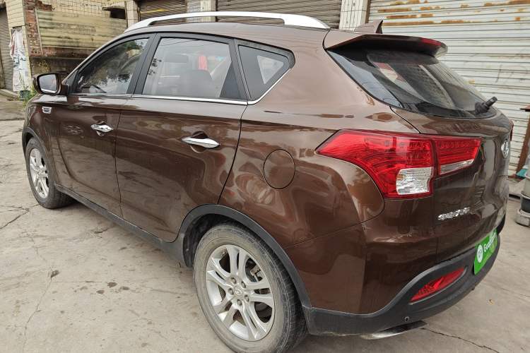 Used Huatai Santa Fe 2016 1.5T Gasoline Manual Two-Wheel Drive Smart Enjoyment i3 Model Rear Left 45 Deg