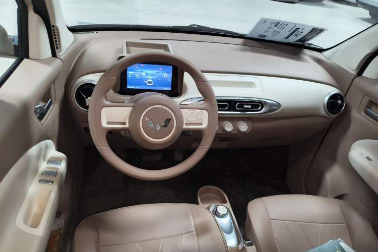 Used Wuling Hongguang MINIEV 2025 Four-Door Version Advanced Edition Steering Wheel