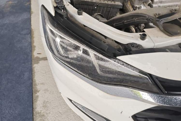 Used Chevrolet Monza 2021 320 Automatic Enjoyment Sunroof Edition Right Front Headlight