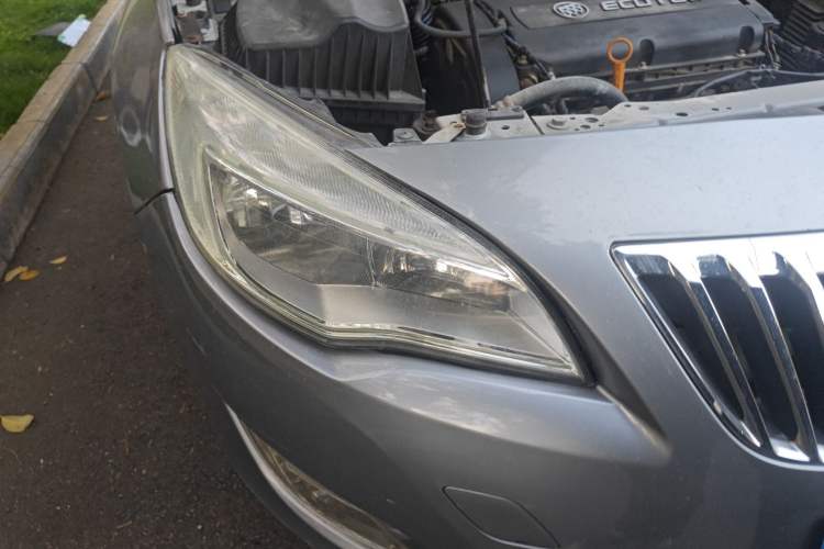 Used Buick GT 2010 XT 1.6L Automatic Fashion Edition Right Front Headlight